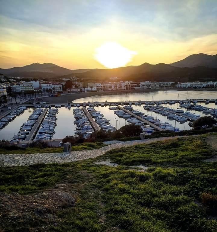 Port De Llanca , La Mirandaアパートメント エクステリア 写真